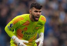 Kiper Arsenal David Raya