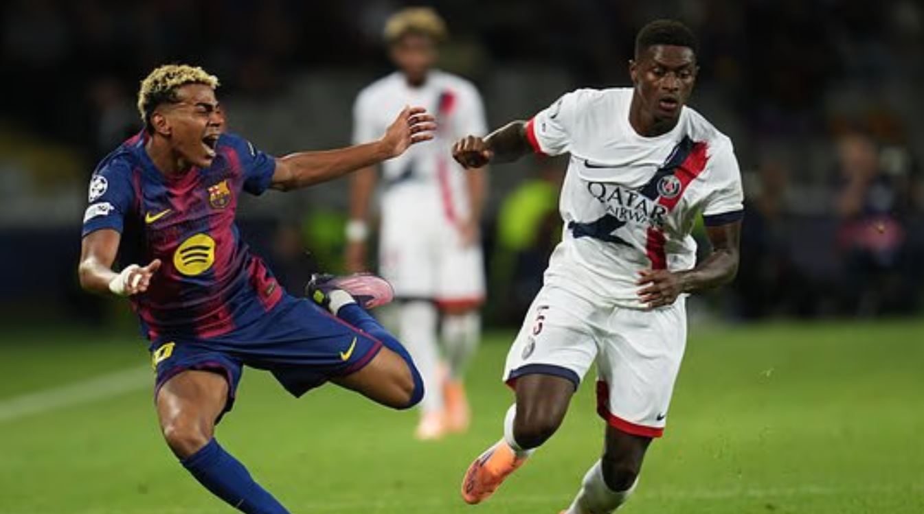 Lamine Yamal vs Nuno Mendes di Liga Champions Lamine Yamal vs Nuno Mendes di Liga Champions