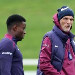 Marc Guehi bersama Thomas Tuchel di sesi latihan timnas Inggris