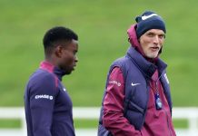 Marc Guehi bersama Thomas Tuchel di sesi latihan timnas Inggris