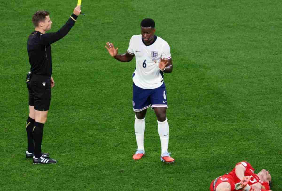 Marc Guehi dalam sebuah aksinya bersam Timnas Inggris