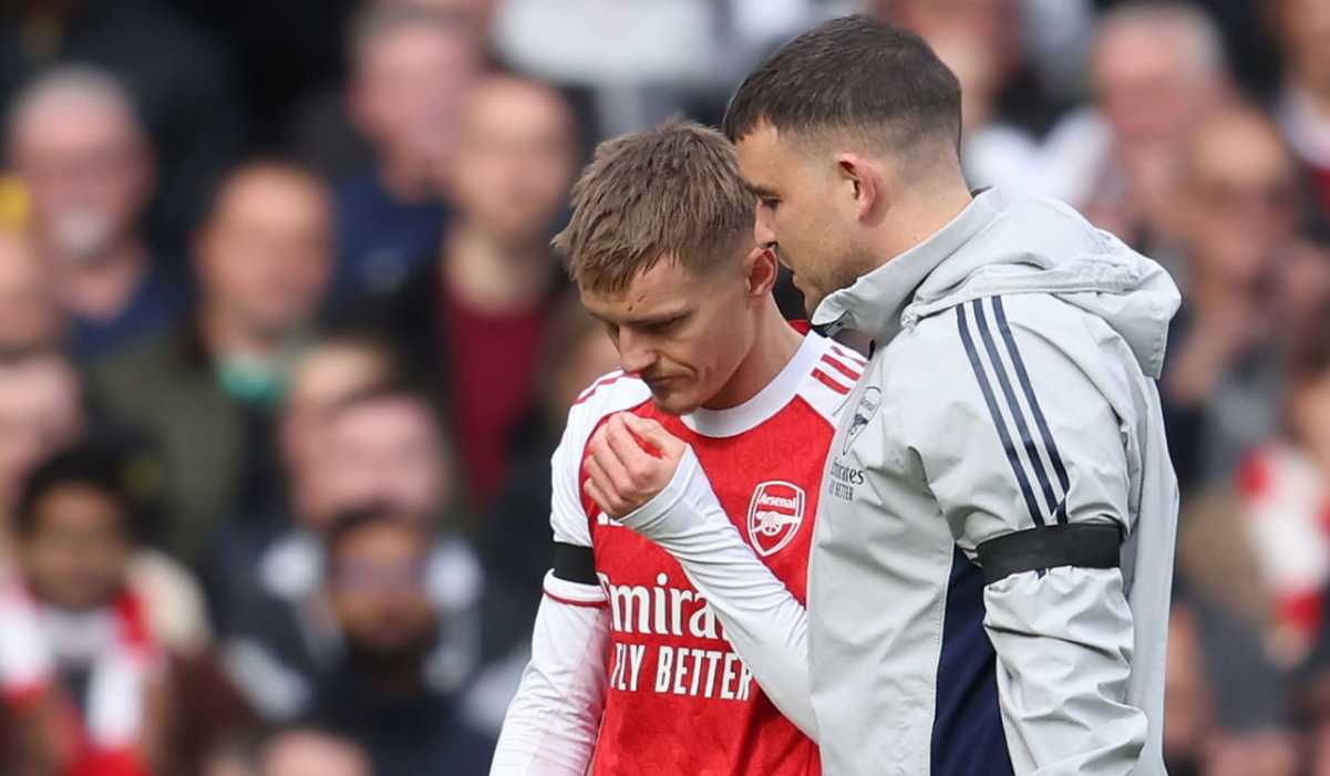 Martin Odegaard mengalami cedera di laga Arsenal vs West Ham