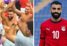 Mohamed Salah merayakan lolosnya Timnas Mesir ke Piala Dunia 2026