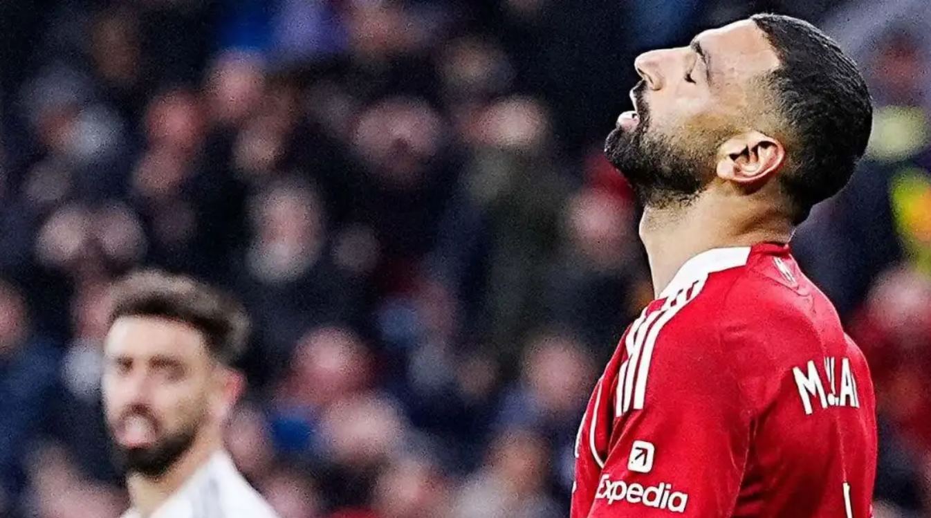 Mohamed Slalah saat Liverpool vs Manchester United Mohamed Slalah saat Liverpool vs Manchester United