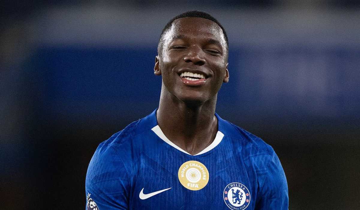 Moises Caicedo merayakan golnya ke gawang Liverpool Moises Caicedo merayakan golnya ke gawang Liverpool