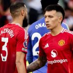 Dua Bintang Absen, Manchester United Terancam Pincang di Anfield Noussair Mazraoui dan Lisandro Martínez pemain Manchester United