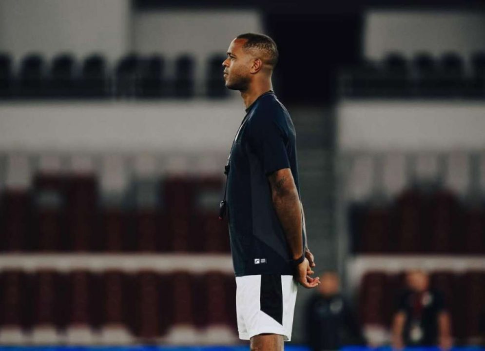 Patrick Kluivert Dipecat