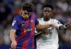 Barcelona Masih Rapuh di Belakang, Flick Dihadapkan Dilema Pemilihan Bek Pau Cubarsi mempertahankan bola dari Vinicius Junior