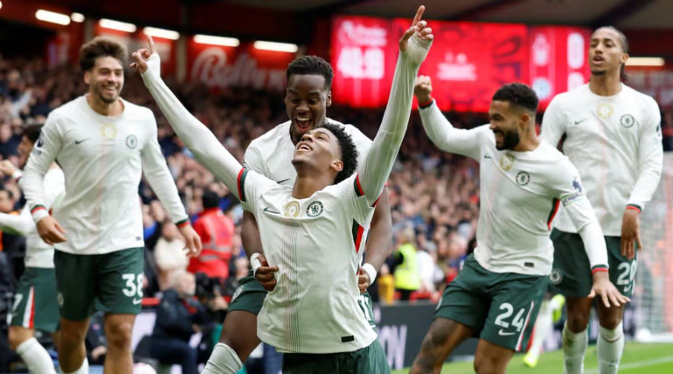 Pemain Chelsea merayakan kemenangan melawan Nottingham Forest