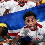 Penduduknya Cuma 500 Ribu, Negara Kecil Ini Bikin Sejarah! Tanjung Verde Lolos ke Piala Dunia 2026! Pemain Tanjung Verde berpesta usai lolos ke Piala Dunia untuk pertama kalinya dalam sejarah