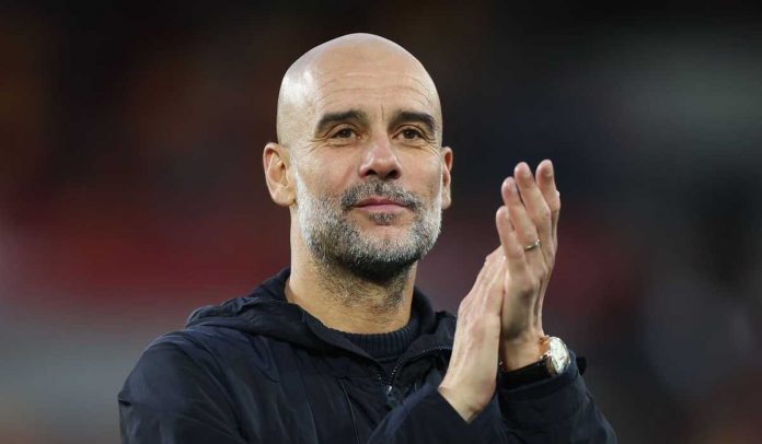 Pep Guardiola tepuk tangan ke fans usai kemenangan Manchester City atas Brentford