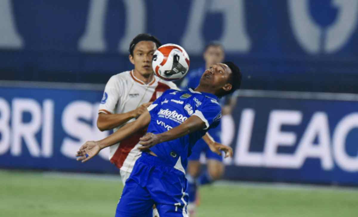 Persib Bandung Menjamu Persis Solo di Pekan ke-10