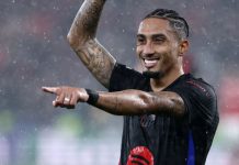 Raphinha pemain Barcelona