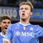 Rasmus Hojlund merayakan golnya ke gawang Genoa