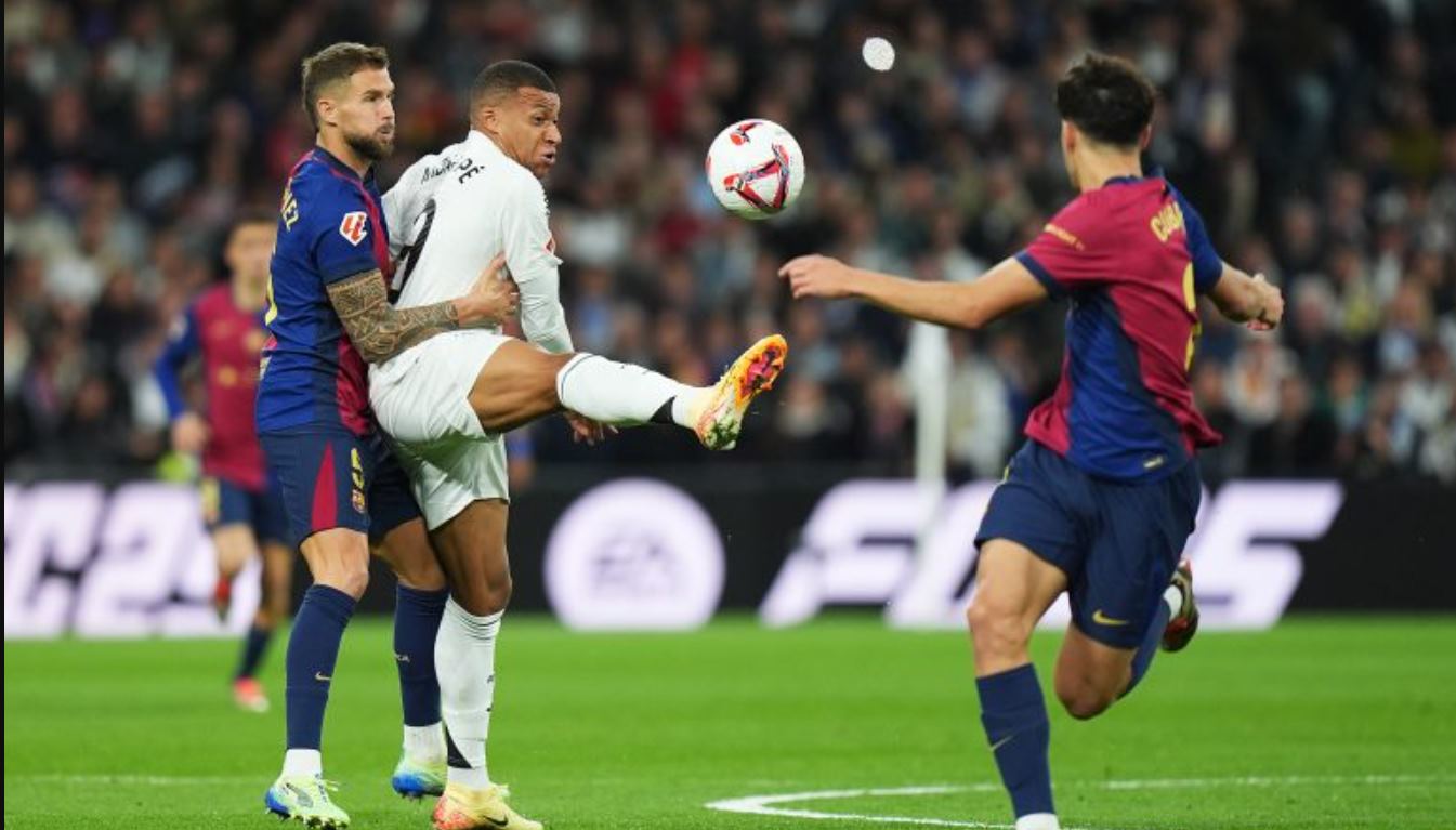 Real Madrid vs Barcelona - El Clasico Real Madrid vs Barcelona - El Clasico