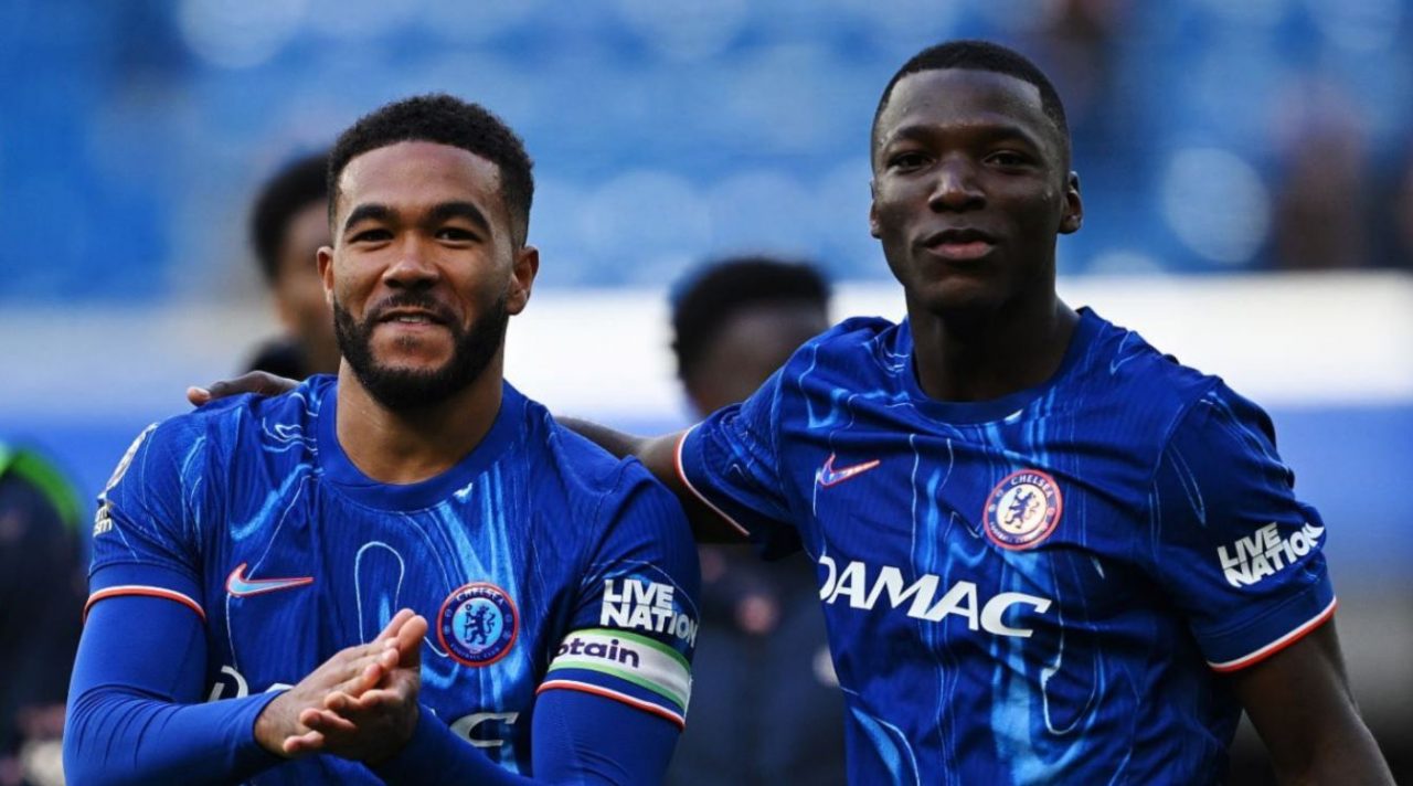 Reece James dan Moises Caicedo pemain Chelsea