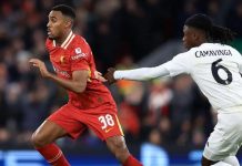 Ryan Gravenberch pemain Liverpool dan Eduardo Camavinga pemain Real Madrid