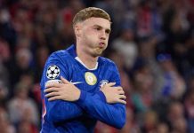 Selebrasi Cole Palmer usai cetak gol ke gawang Bayern Munchen