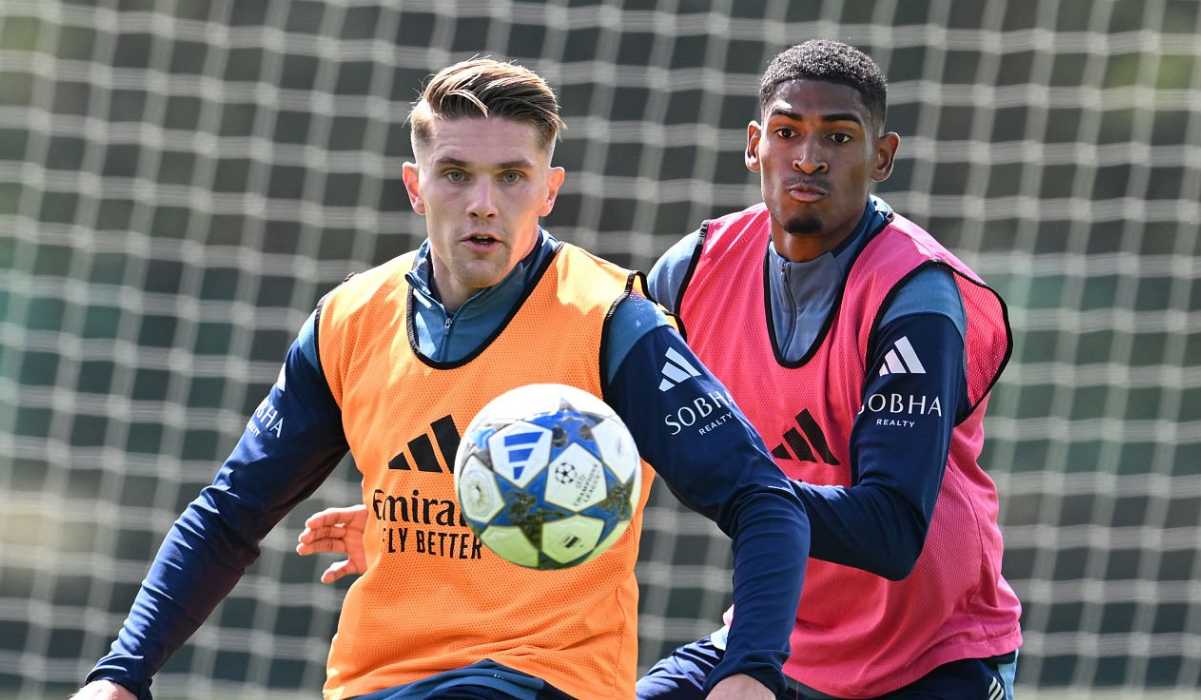 Viktor Gyokeres dan Cristhian Mosquera di sesi latihan Arsenal