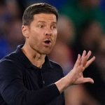 Alonso Update Kondisi Dua Pemain Cedera Real Madrid Usai Kemenangan Tadi Malam Xabi Alonso beri instruksi pemain Real Madrid di laga vs Getafe