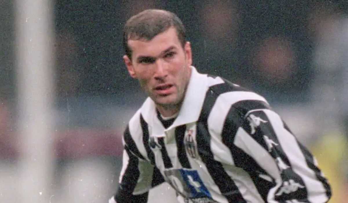 Zinedine Zidane saat masih bermain di Juventus
