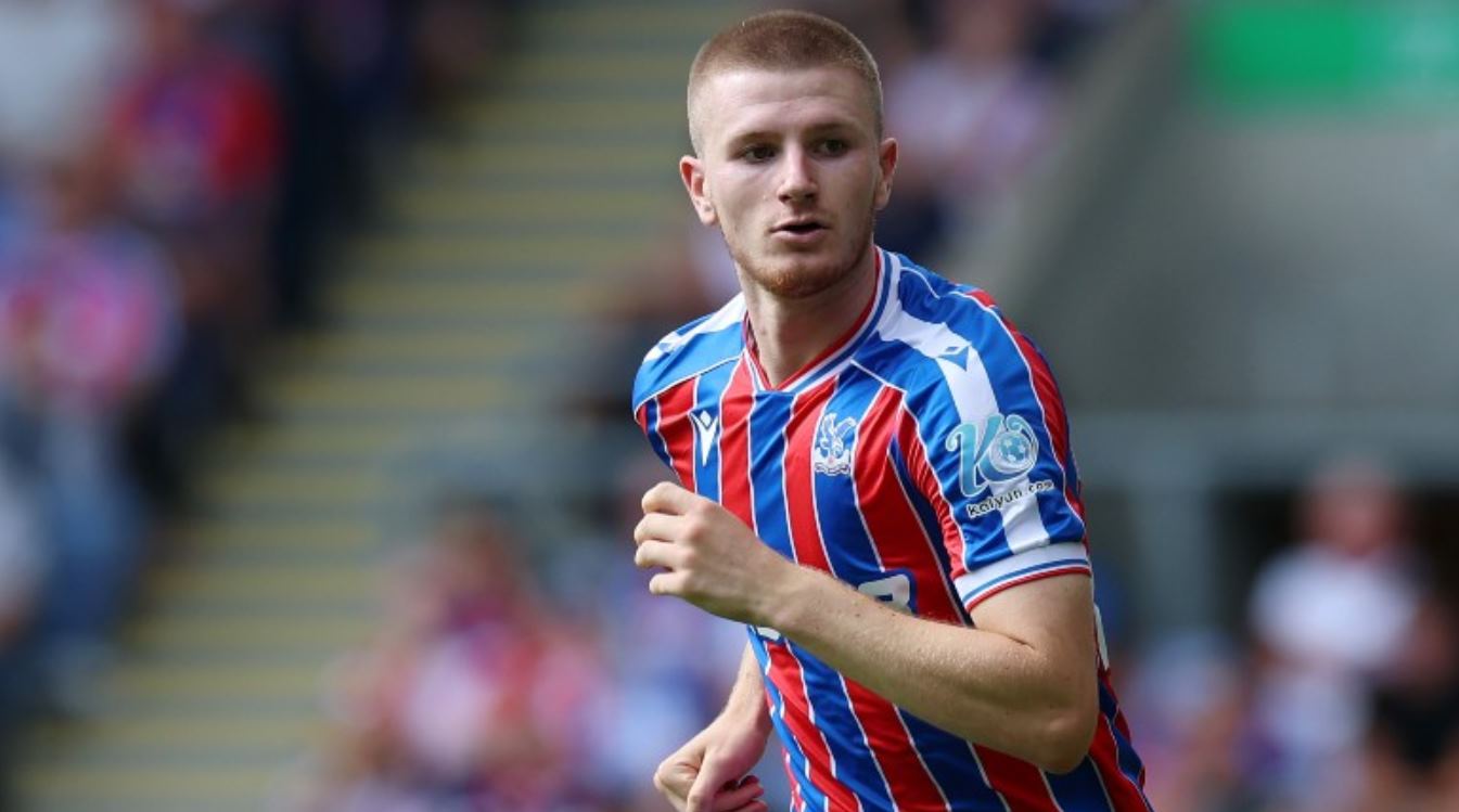 Adam Wharton pemain Crystal Palace