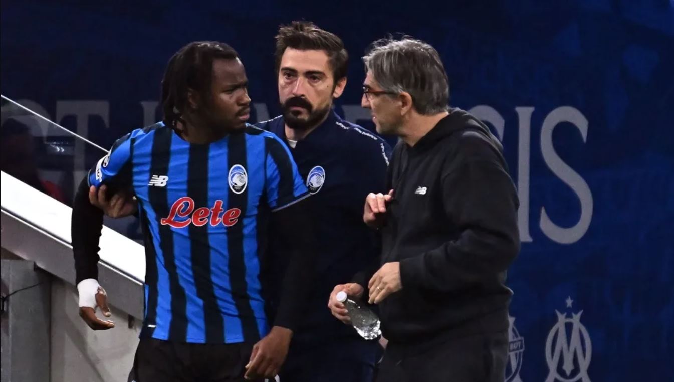 Ademola Lookman berselisih dan pelatih Atalanta Ivan Juric Ademola Lookman berselisih dan pelatih Atalanta Ivan Juric