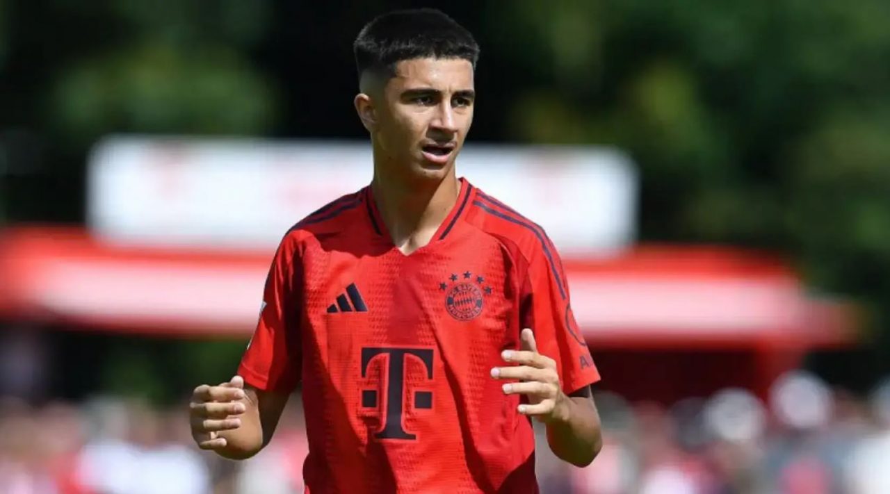 Adin Ličina pemain Bayern Munchen