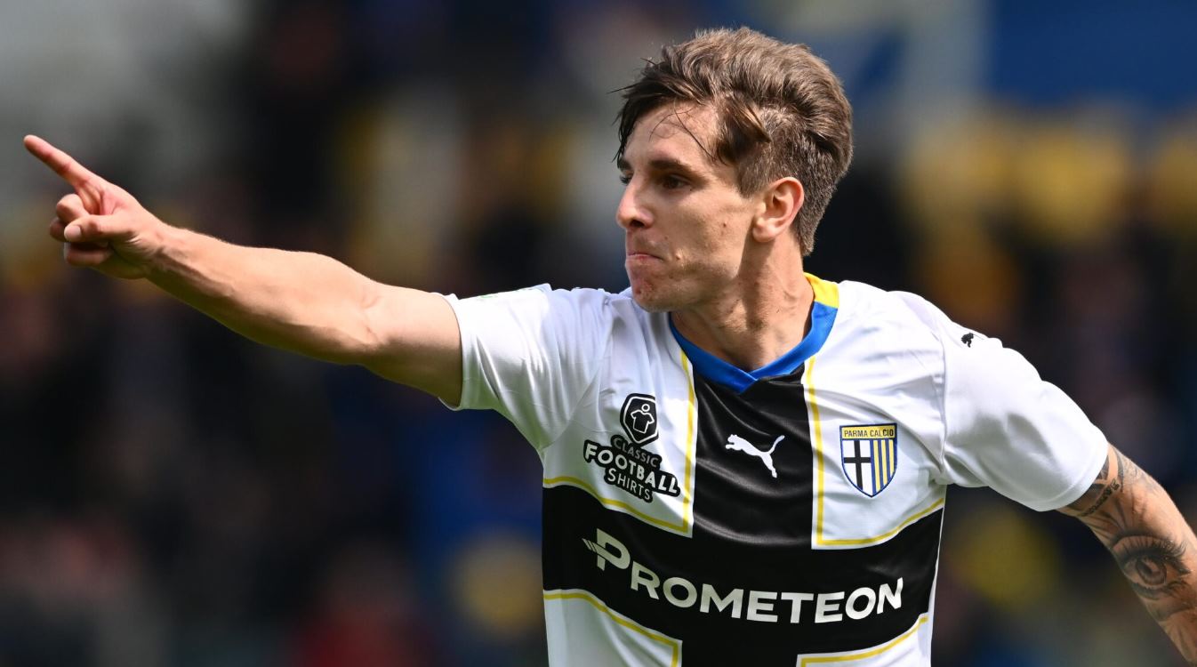 Adrian Bernabé pemain Parma