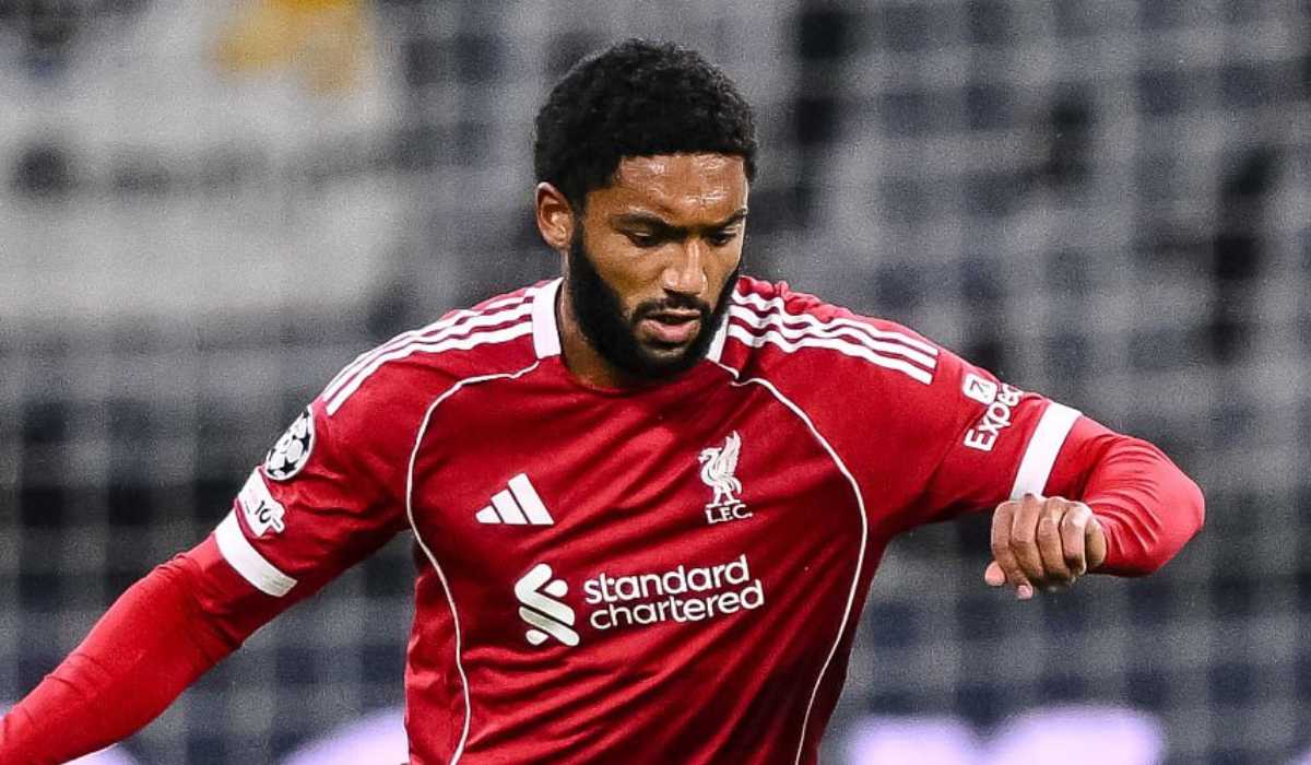 Aksi Joe Gomez di Eintracht Frankfurt v Liverpool Aksi Joe Gomez di Eintracht Frankfurt v Liverpool