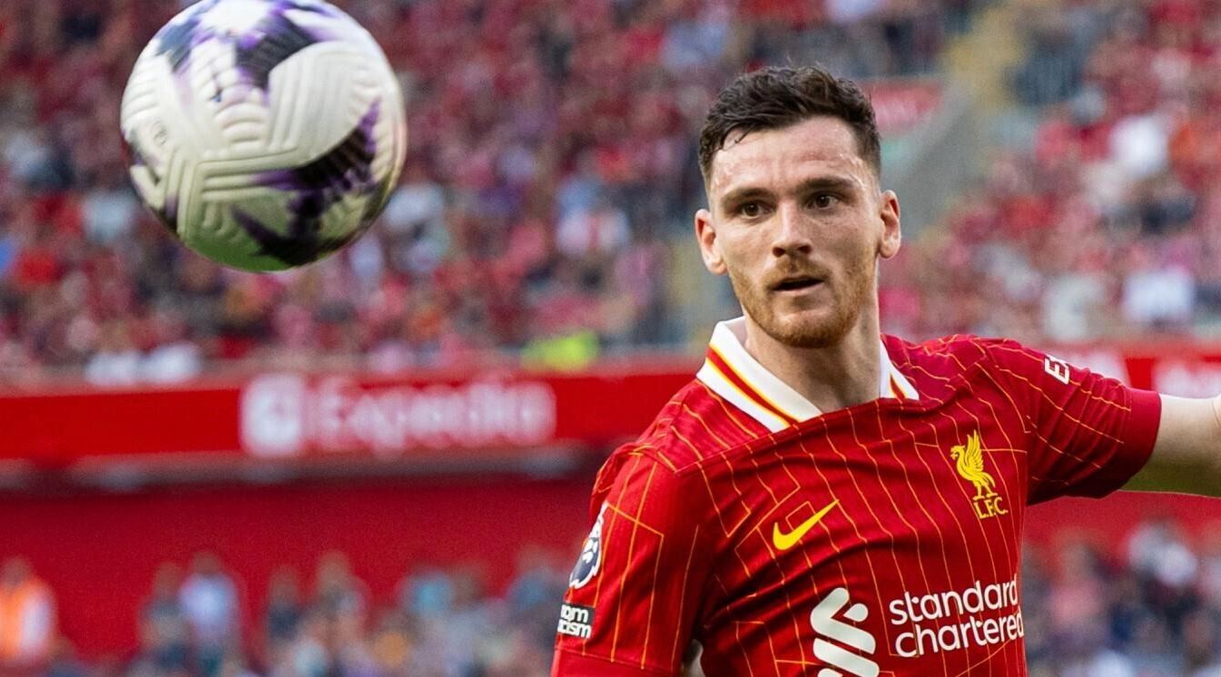 Andy Robertson pemain Liverpool