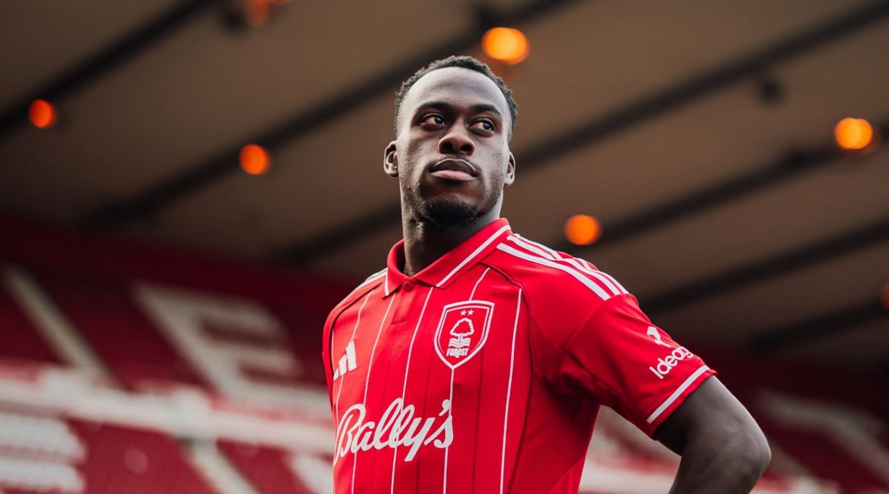 Arnaud Kalimuendo striker Nottingham Forest