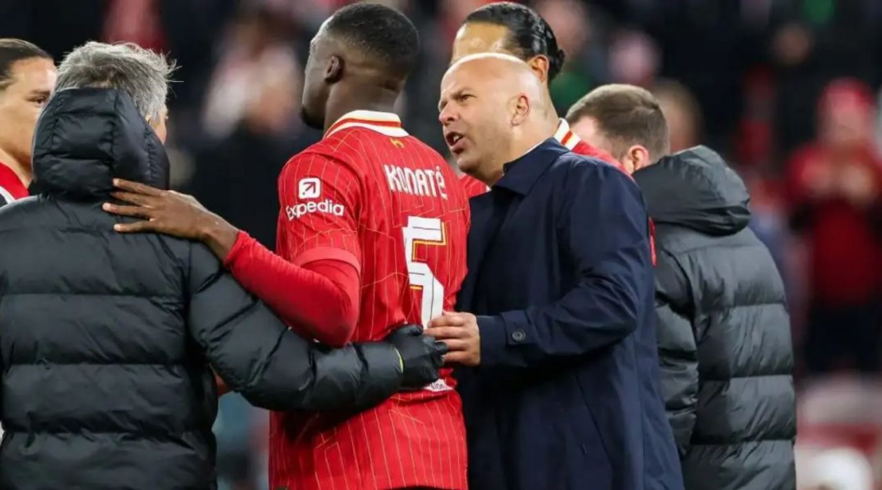 Dilema Besar Arne Slot: Konate Anjlok, Liverpool Terancam Guncang Lawan PSV!