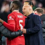 Dilema Besar Arne Slot: Konate Anjlok, Liverpool Terancam Guncang Lawan PSV!