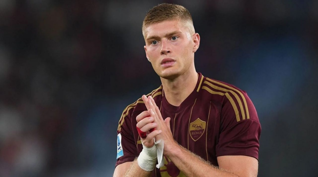 Artem Dovbyk pemain AS Roma