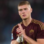 Roma Naik ke Puncak, Tapi Kehilangan Mesin Gol Utama untuk Sebulan Lebih Artem Dovbyk pemain AS Roma