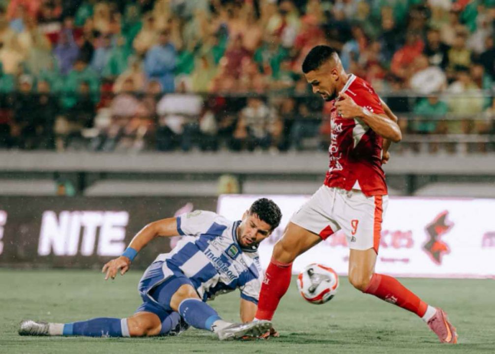 Bali United Menjamu Persib Bandung di Pekan ke-11