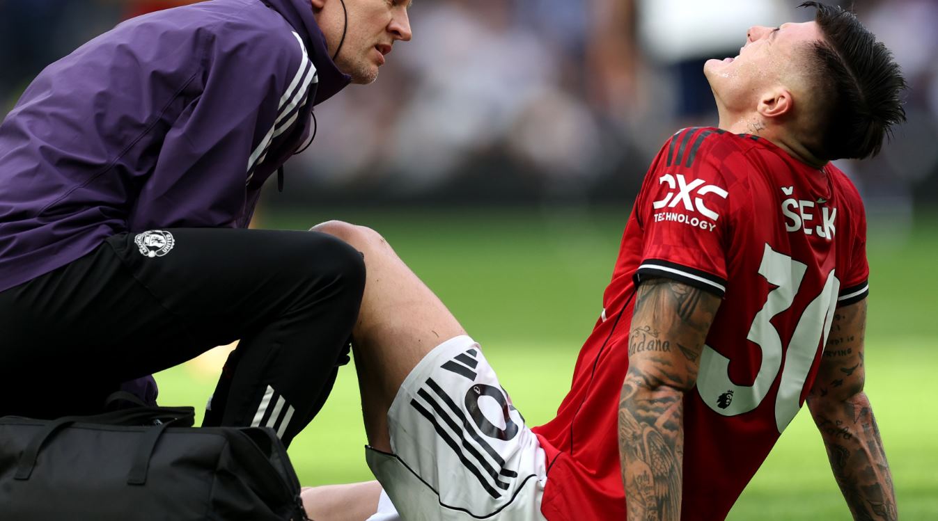 Benjamin Sesko pemain Manchester United cedera