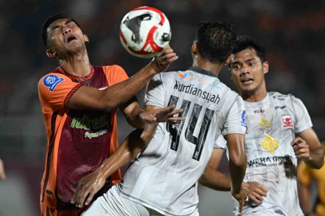 Borneo FC menjamu Madura United di pekan ke-13