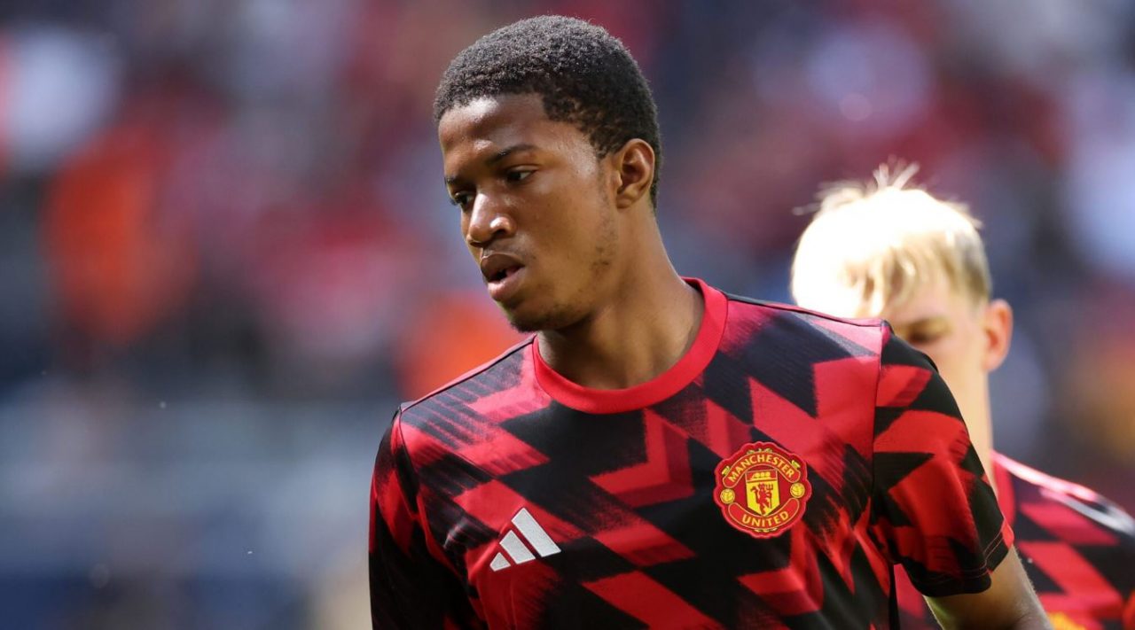 Chido Obi Diusulkan Jadi Pengganti Sesko: Dwight Yorke Desak Amorim Percaya pada Akademi Manchester United