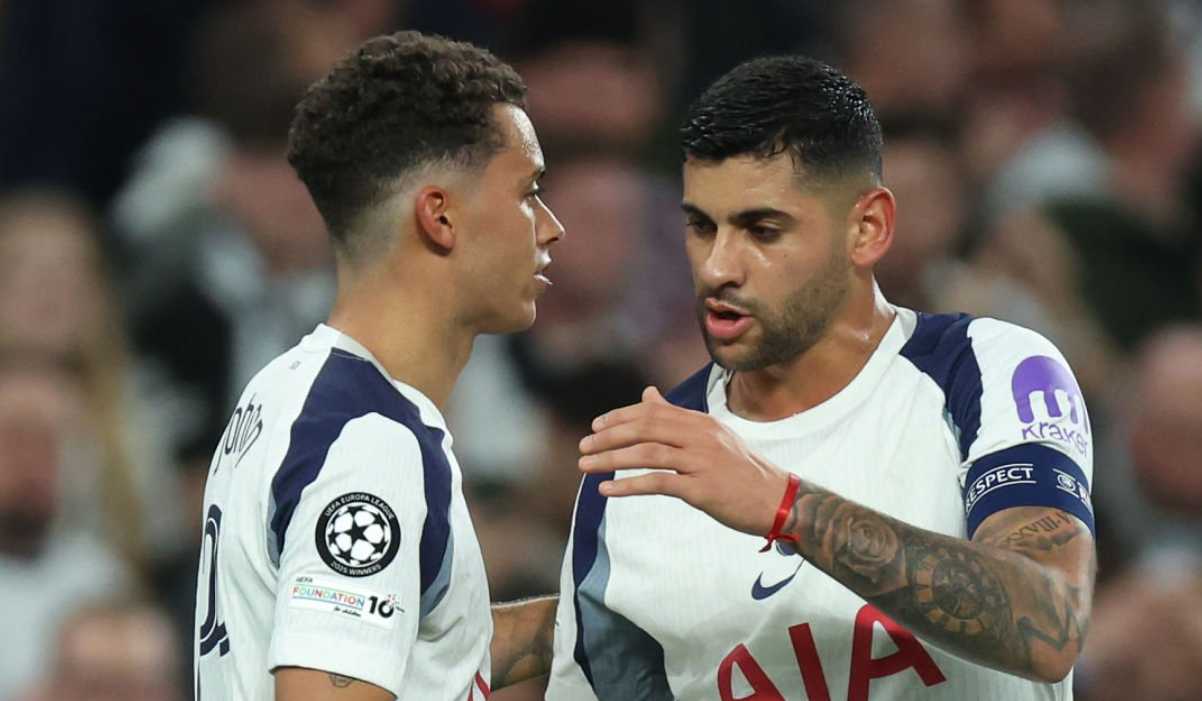 Cristian Romero bersama Brennan Johnson di laga Tottenham Hotspur vs Copenhagen Cristian Romero bersama Brennan Johnson di laga Tottenham Hotspur vs Copenhagen
