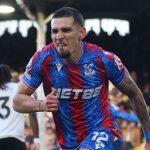 Daniel Munoz Masuk Radar Barcelona, Ini Alasan Flick Ngotot Inginkannya! Daniel Munoz pemain Crystal Palace