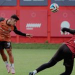 Eksel Runtukahu dalam Sesi Latihan Persija Jelang Bertemu Arema FC di Pekan ke-12