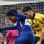 Estevao melepaskan tembakan di laga Chelsea vs Wolves