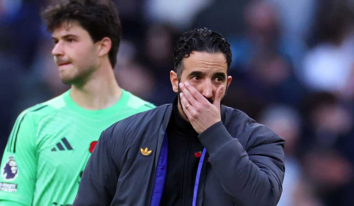 Gestur Ruben Amorim usai laga Tottenham vs Manchester United Gestur Ruben Amorim usai laga Tottenham vs Manchester United