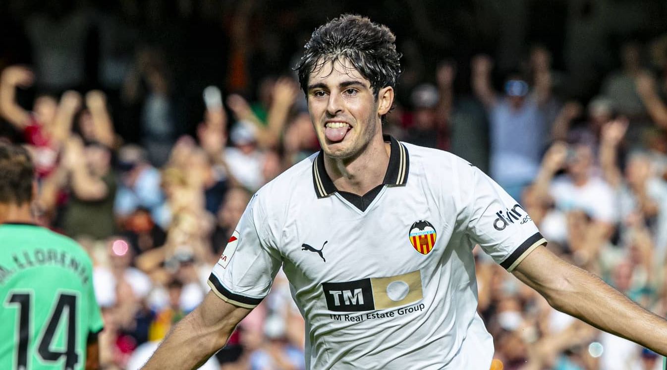 Javi Guerra pemain Valencia Javi Guerra pemain Valencia