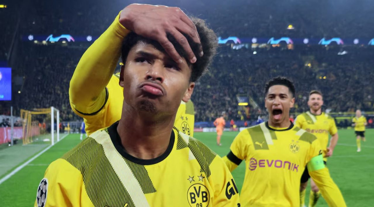 Karim Adeyemi target transfer Manchester United