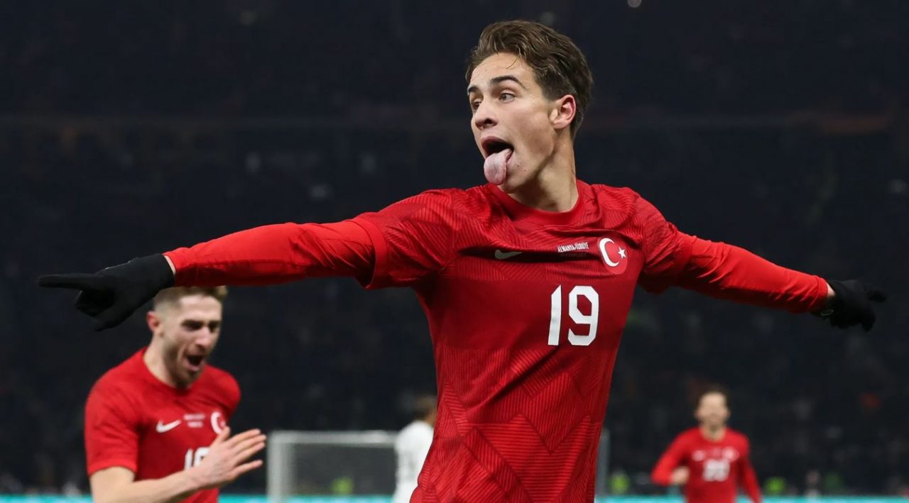 Kenan Yildiz pemain asal Turkiye yang ebrmain di Juventus