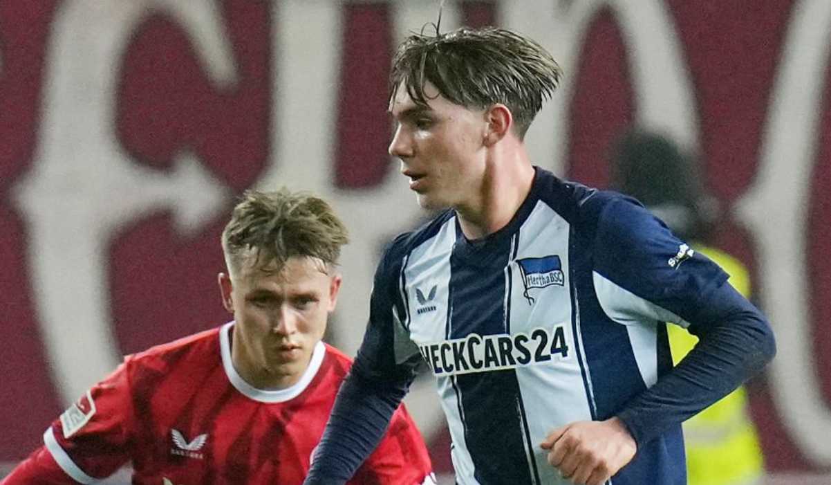 Kennet Eichhorn di laga Kaiserslautern vs Hertha Berlin Kennet Eichhorn di laga Kaiserslautern vs Hertha Berlin