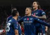 Leandro Trossard merayakan gol bersama rekan-rekannya di Arsenal